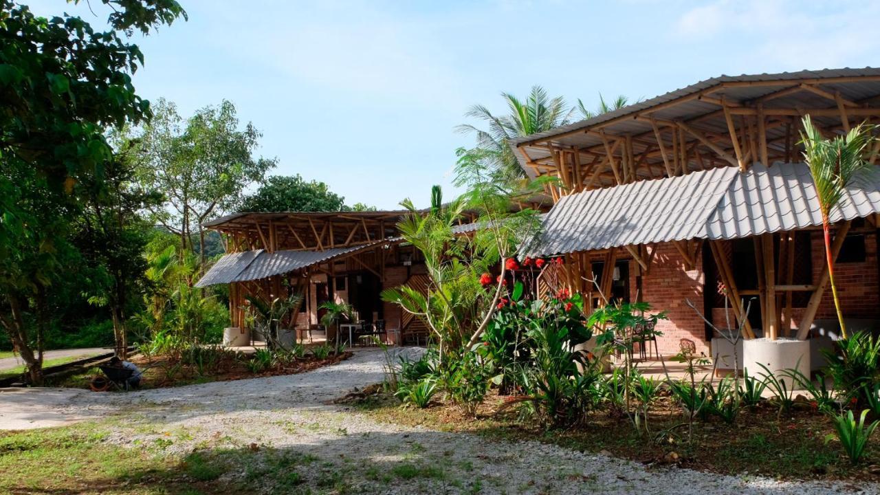 Bamboo Cottage Langkawi 珍南海滩 外观 照片